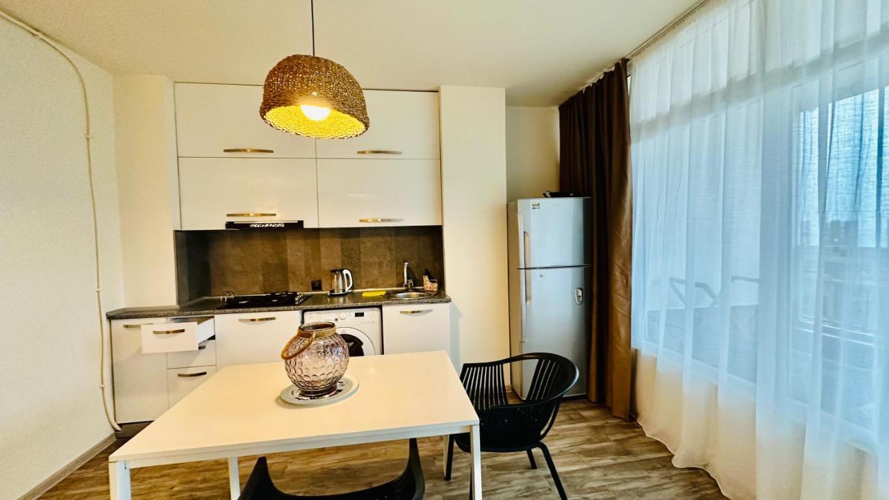 Magnolia Apartment Terrace 3 Batumi Exterior photo